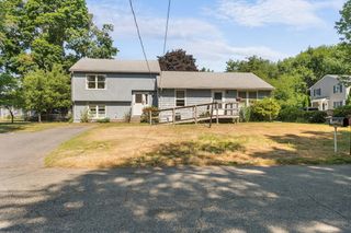 48 Westbrook Dr, Seekonk, MA 02771