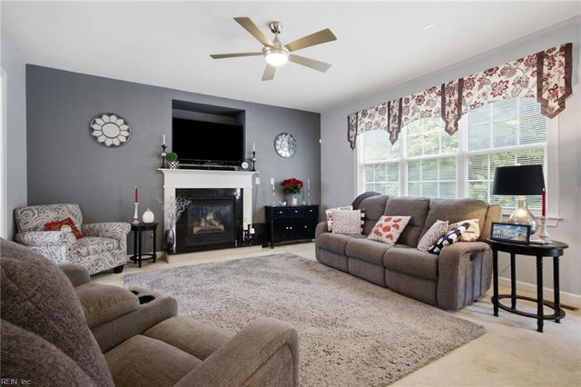 3 Volunteer TRL, Poquoson, VA 23662