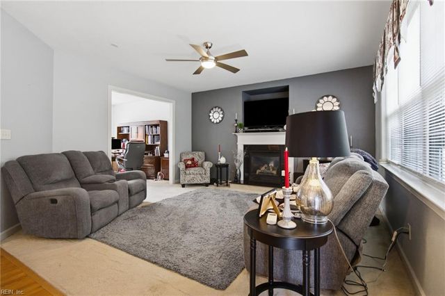 3 Volunteer TRL, Poquoson, VA 23662
