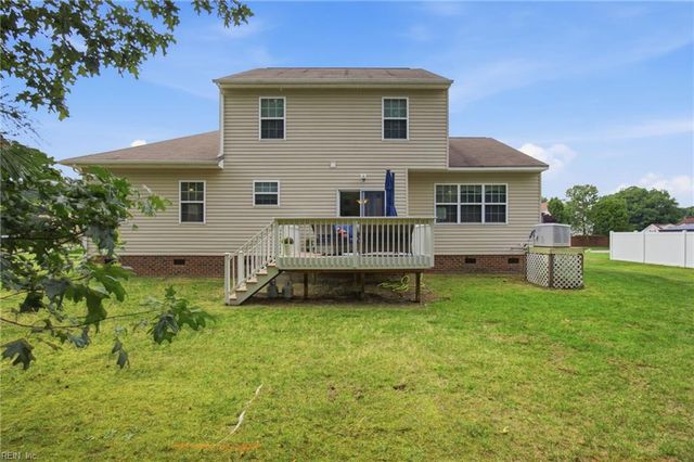 3 Volunteer TRL, Poquoson, VA 23662