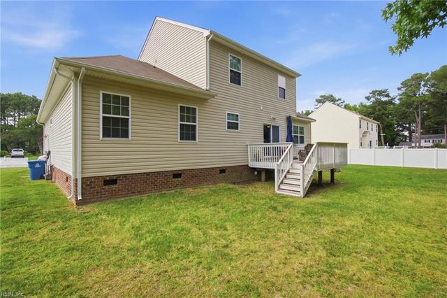 3 Volunteer TRL, Poquoson, VA 23662