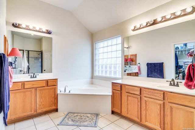 19534 Mill Oak, San Antonio, TX 78258