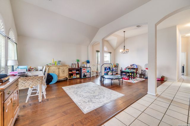 19534 Mill Oak, San Antonio, TX 78258