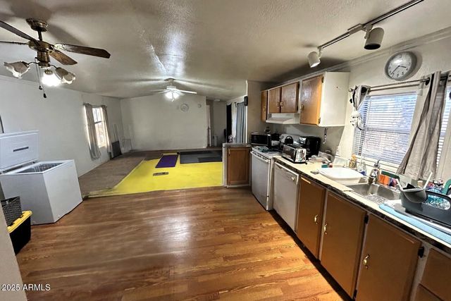 611 S 97TH Way, Mesa, AZ 85208