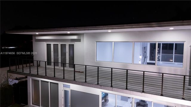 10181 NW 27th St, Doral, FL 33172