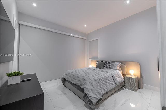 10181 NW 27th St, Doral, FL 33172