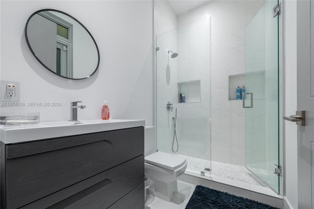 10181 NW 27th St, Doral, FL 33172