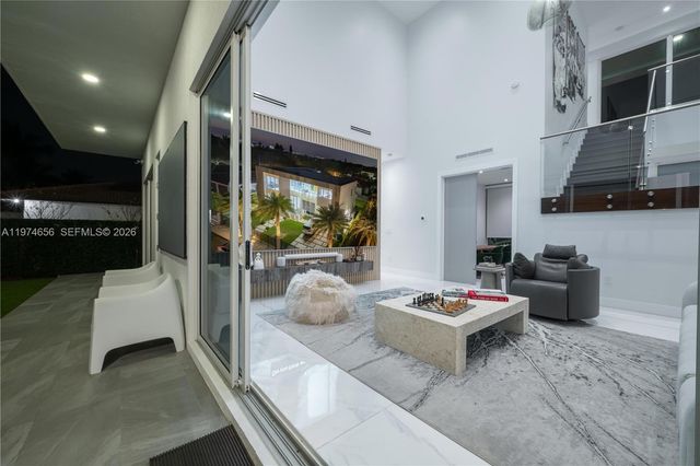 10181 NW 27th St, Doral, FL 33172