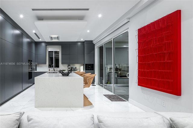 10181 NW 27th St, Doral, FL 33172