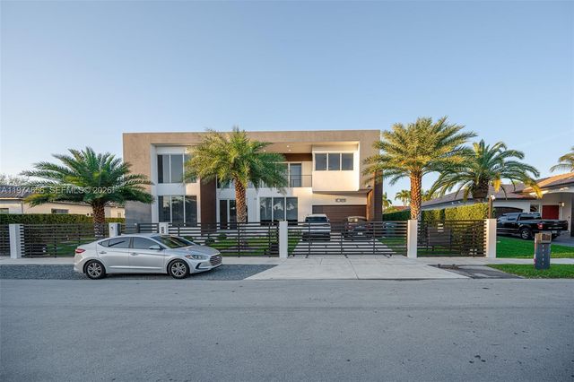 10181 NW 27th St, Doral, FL 33172