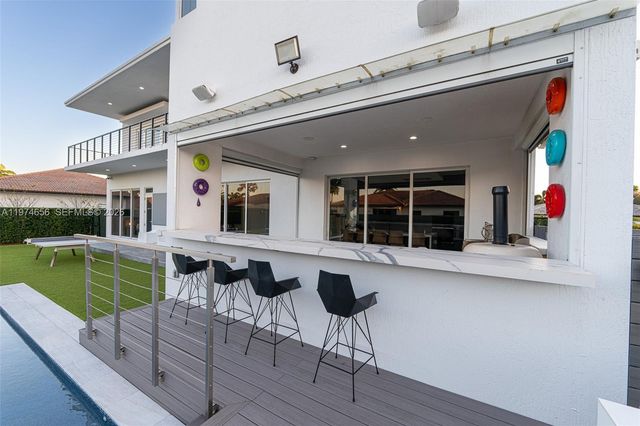 10181 NW 27th St, Doral, FL 33172