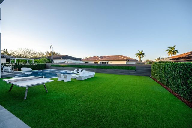 10181 NW 27th St, Doral, FL 33172