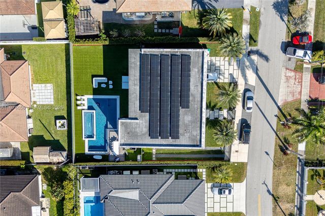 10181 NW 27th St, Doral, FL 33172