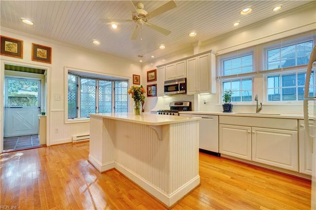 1017 Cambridge CRES, Norfolk, VA 23508