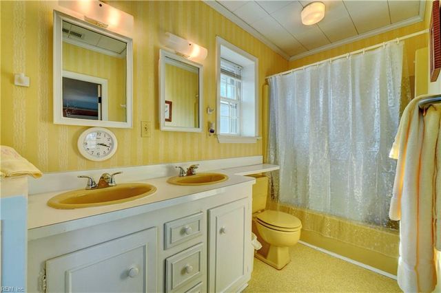 1017 Cambridge CRES, Norfolk, VA 23508