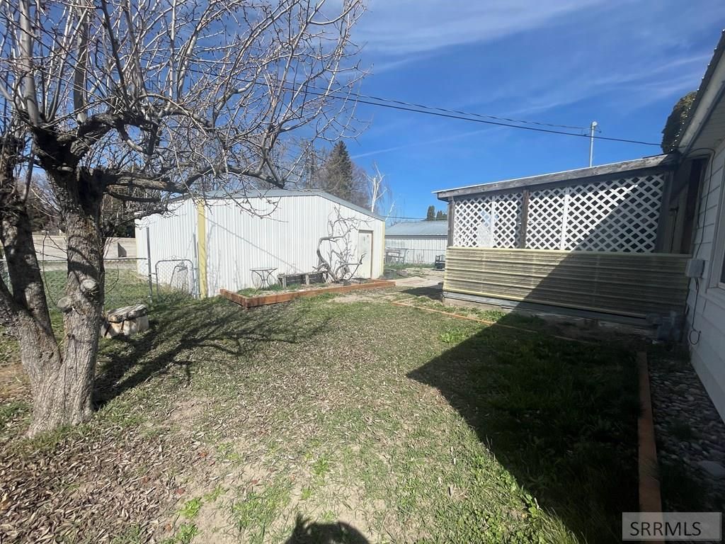 Image 16 of property listing at 961 S Stout, Blackfoot, ID 83221