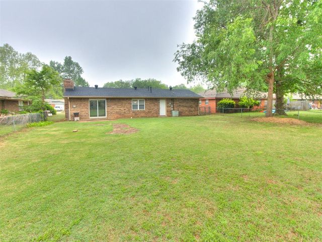 1639 Westbrooke Terrace, Norman, OK 73072