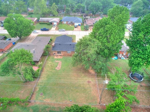 1639 Westbrooke Terrace, Norman, OK 73072