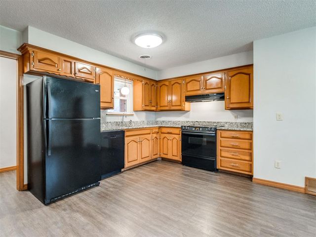 1639 Westbrooke Terrace, Norman, OK 73072