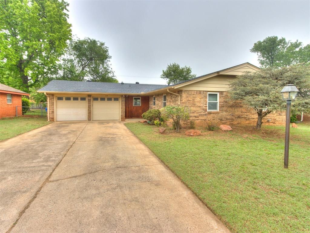 1639 Westbrooke Terrace, Norman, OK 73072