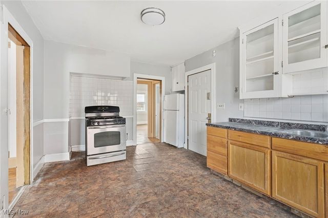 15709 Halliday Avenue, Cleveland, OH 44110