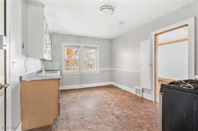 15709 Halliday Avenue, Cleveland, OH 44110