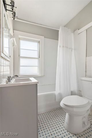 15709 Halliday Avenue, Cleveland, OH 44110