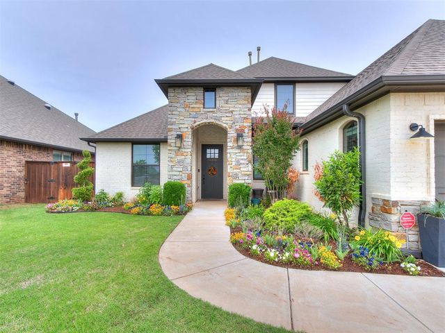 14816 Chambord Drive, Yukon, OK 73099