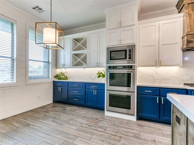 14816 Chambord Drive, Yukon, OK 73099