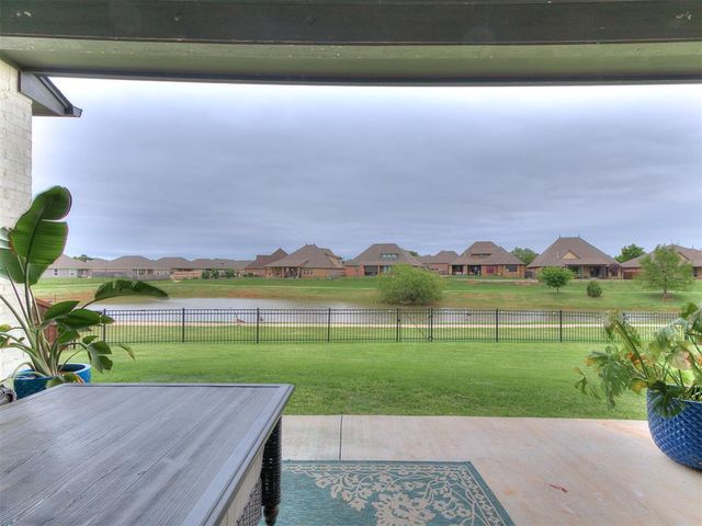 14816 Chambord Drive, Yukon, OK 73099