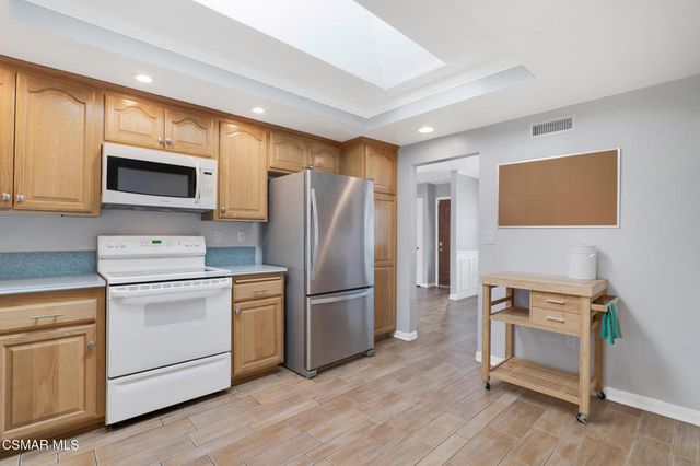 18129 Village 18, Camarillo, CA 93012