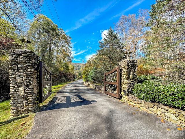 282 Tamarack Trail, Waynesville, NC 28785