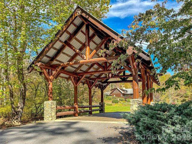 282 Tamarack Trail, Waynesville, NC 28785