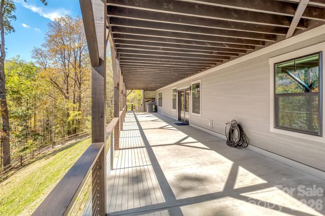 282 Tamarack Trail, Waynesville, NC 28785