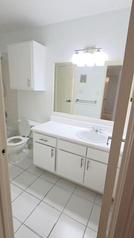 2750 Holly Hall Street 1213, Houston, TX 77054