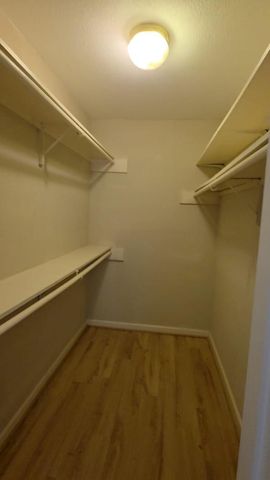 2750 Holly Hall Street 1213, Houston, TX 77054