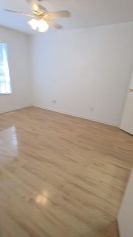 2750 Holly Hall Street 1213, Houston, TX 77054