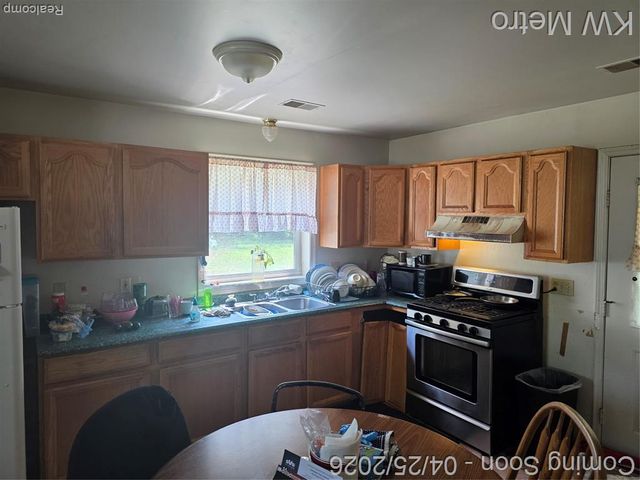 29827 Oakwood Street, Inkster, MI 48141