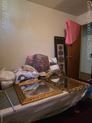 29827 Oakwood Street, Inkster, MI 48141