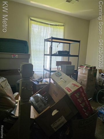 29827 Oakwood Street, Inkster, MI 48141