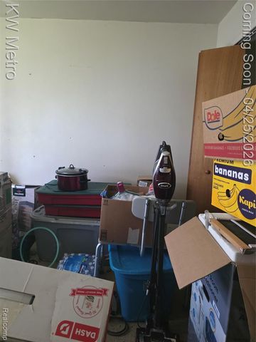 29827 Oakwood Street, Inkster, MI 48141