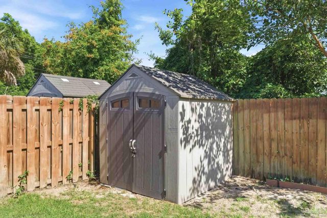 605 E Fisher St, Pensacola, FL 32503