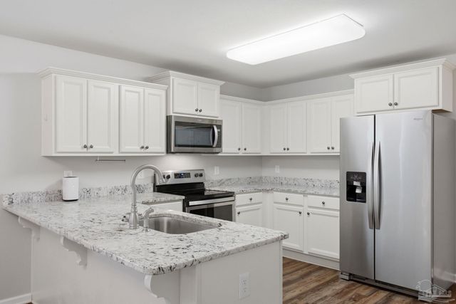 605 E Fisher St, Pensacola, FL 32503