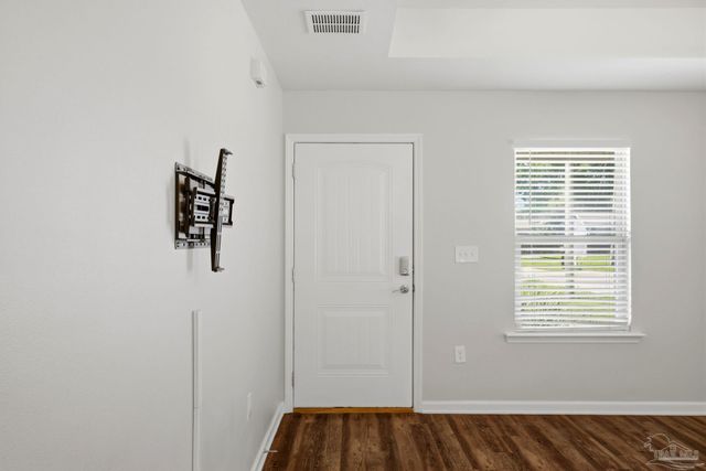 605 E Fisher St, Pensacola, FL 32503