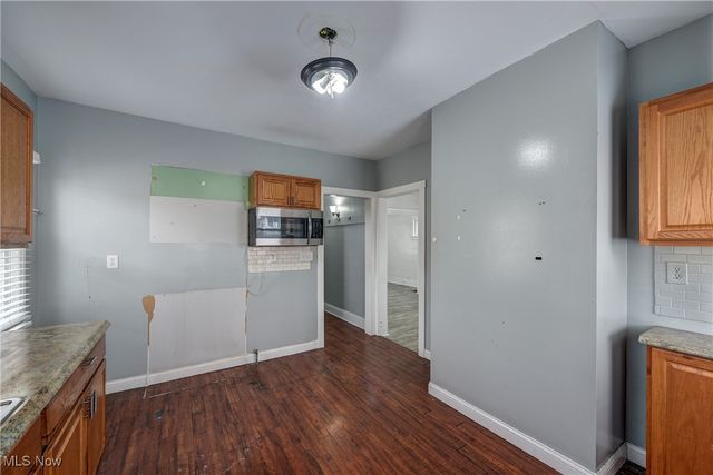 3438 W 100th Street, Cleveland, OH 44111