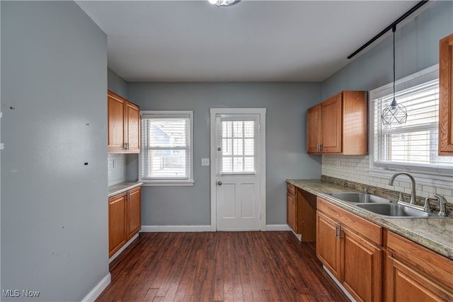 3438 W 100th Street, Cleveland, OH 44111