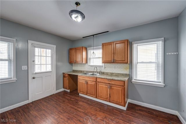 3438 W 100th Street, Cleveland, OH 44111