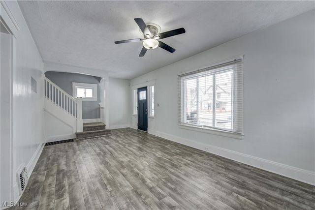 3438 W 100th Street, Cleveland, OH 44111