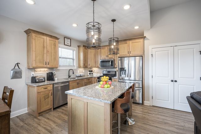 2743 W County Farm Rd, Springfield, TN 37172