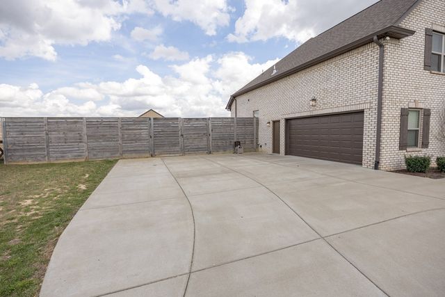 2743 W County Farm Rd, Springfield, TN 37172